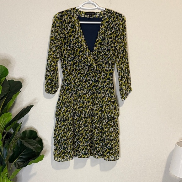 Banana Republic Dresses & Skirts - Banana Republic chiffon green and navy blue semi lined Long Sleeve Dress size 0